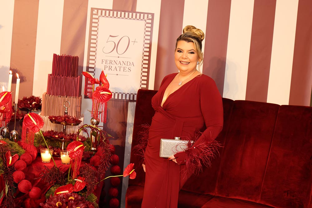 Fernanda Prates celebra 50+ com noite especial no Lounge Patrick Ribeiro, em Vitória