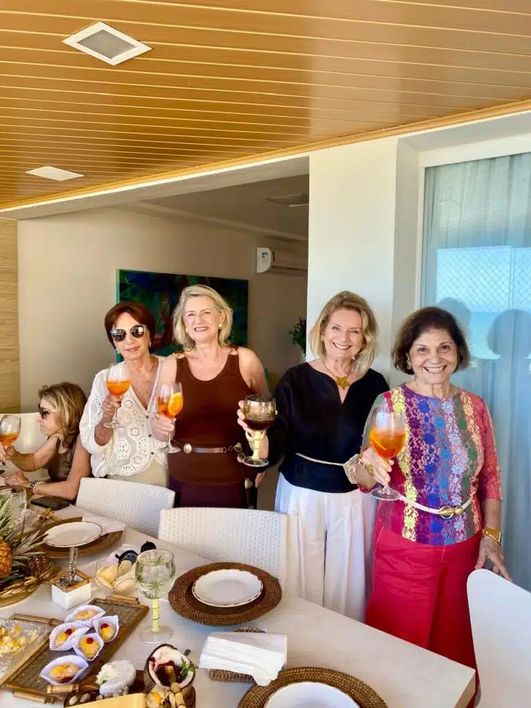 Alzira Torres, Gracinha Nader, Solange Herkenhoff e Soeli Gama